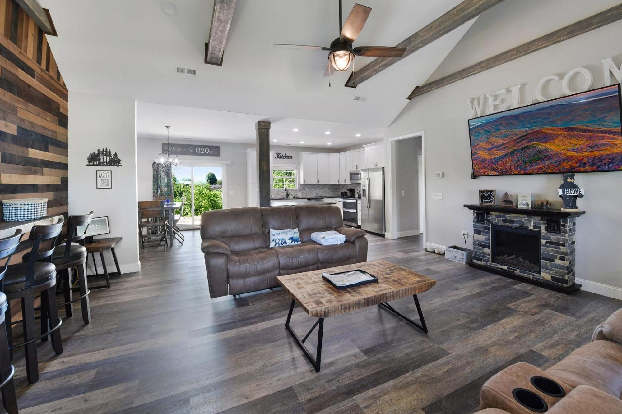 H2Oasis Incredible Pool Retreat With Mountains Views! Villa Sevierville Eksteriør bilde