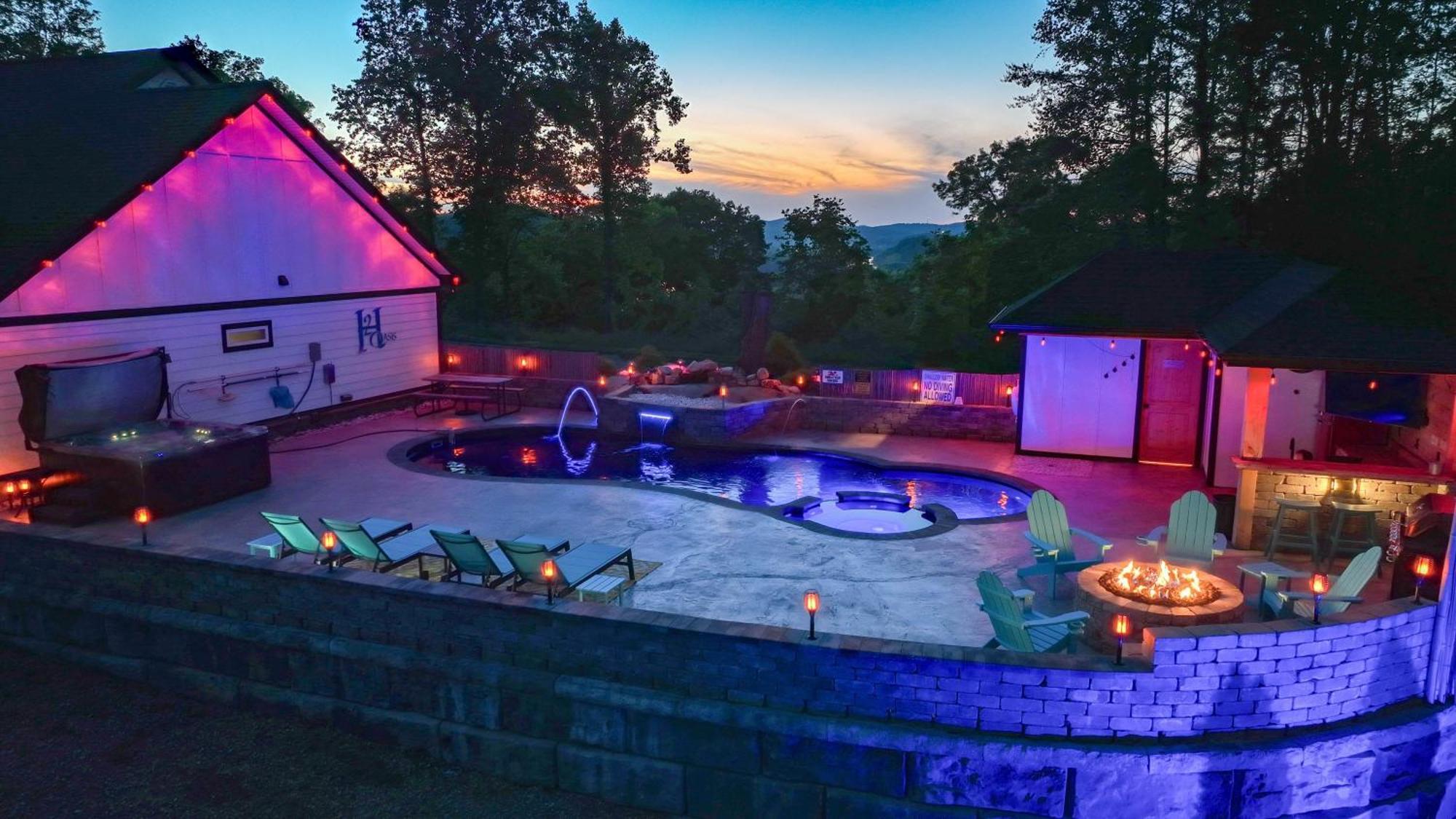 H2Oasis Incredible Pool Retreat With Mountains Views! Villa Sevierville Eksteriør bilde