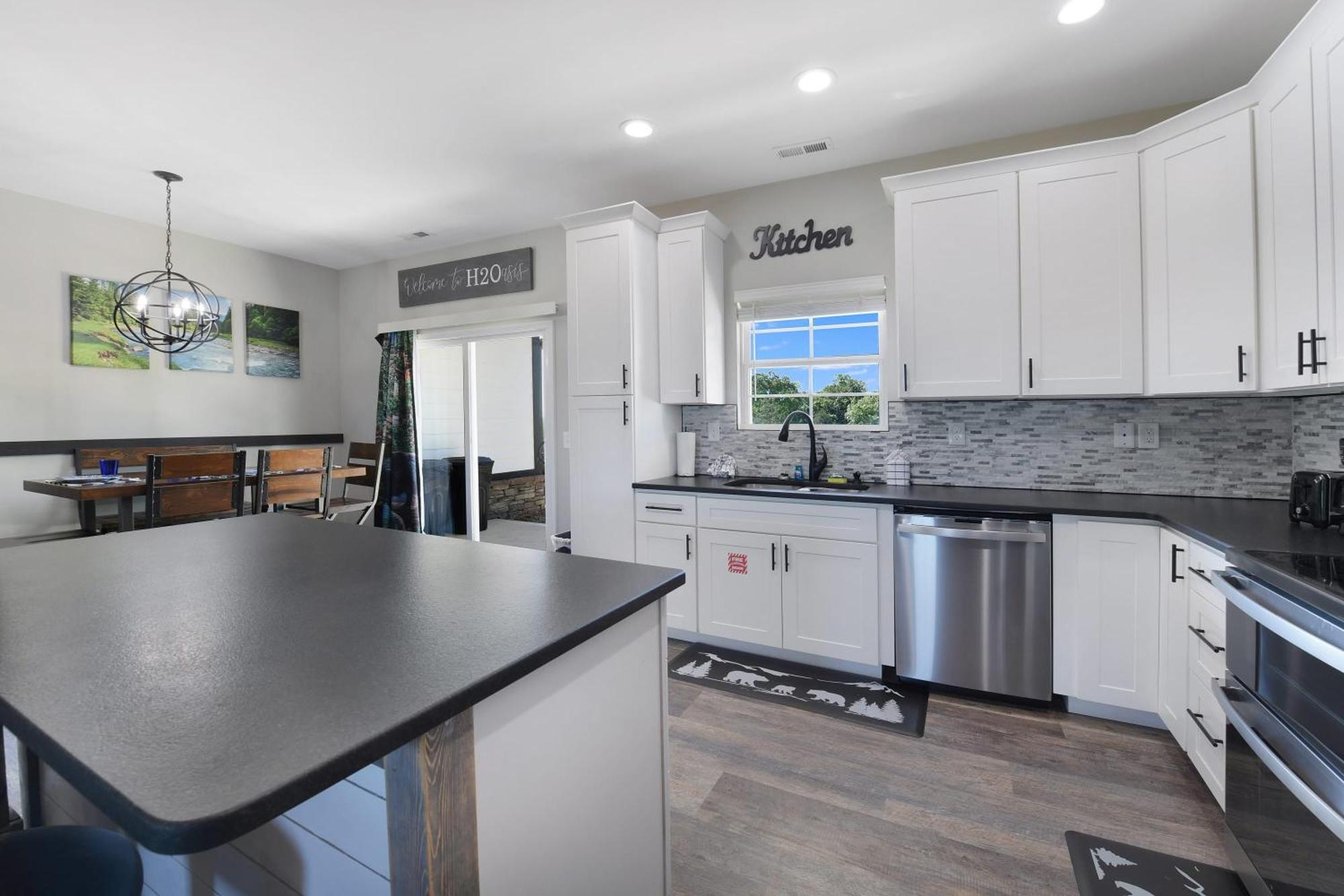 H2Oasis Incredible Pool Retreat With Mountains Views! Villa Sevierville Eksteriør bilde