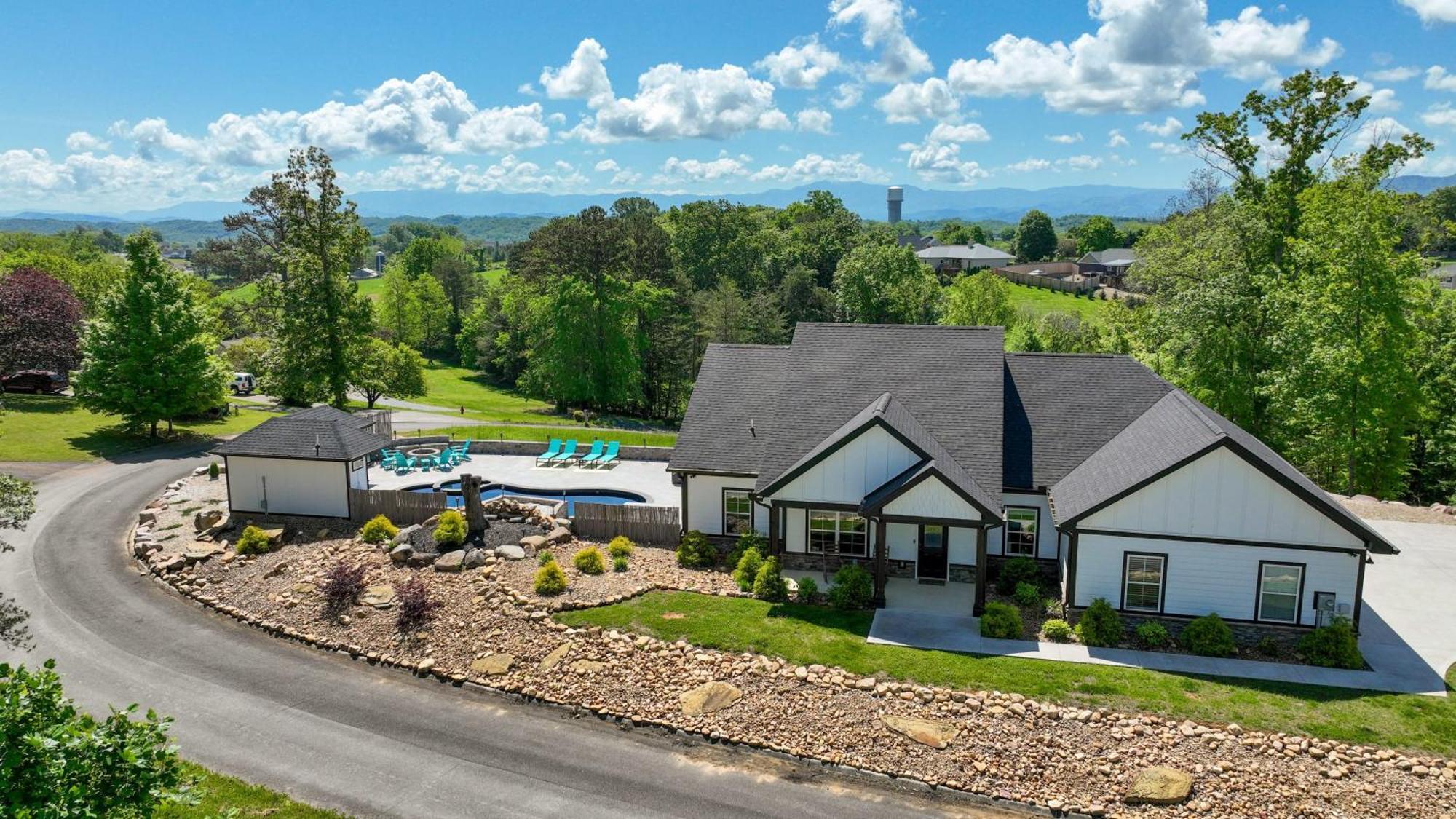 H2Oasis Incredible Pool Retreat With Mountains Views! Villa Sevierville Eksteriør bilde