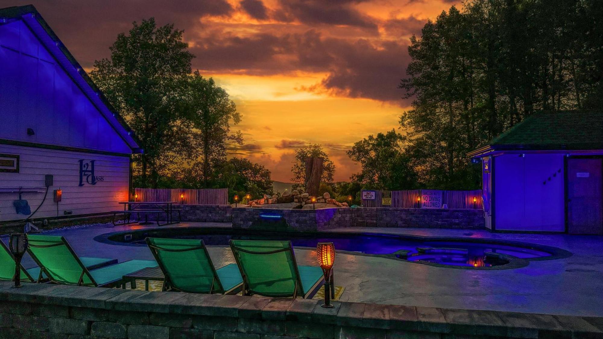 H2Oasis Incredible Pool Retreat With Mountains Views! Villa Sevierville Eksteriør bilde